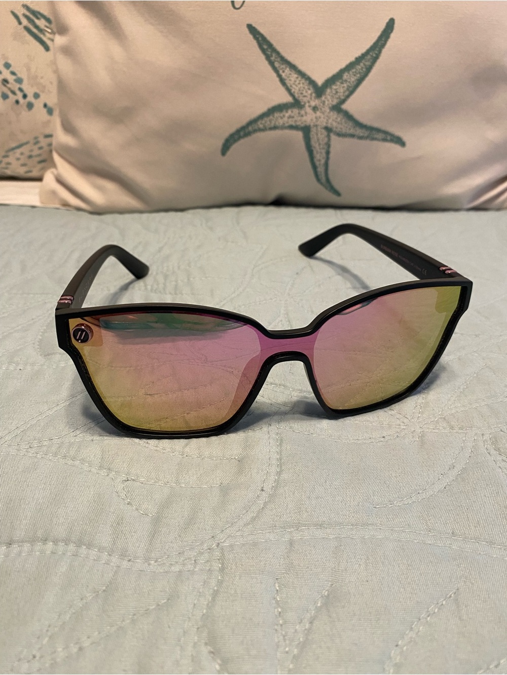 Women’s Black Sunglasses with Pink-Gold Mirrored Lenses